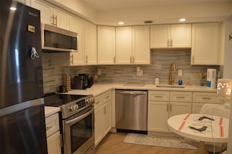 3090 N Course Dr Unit 805, Pompano Beach, FL 33069