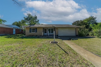 1818 Hillcrest Dr, Irving, TX 75062