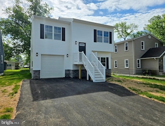 211 Greenland Beach Rd, Riviera Beach, MD 21226