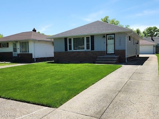 13806 Carpenter Rd, Cleveland, OH 44125