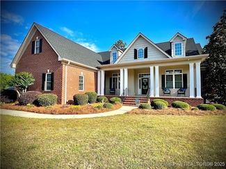 5204 Pin Oak Dr, Lumberton, NC 28358