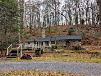 445 Miller Park Rd, Milford, NJ 08848