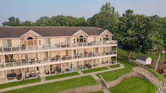 14 Iowa St Unit B2, Arnolds Park, IA 51331