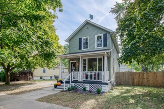 1214 Franklin Ave, Grand Haven, MI 49417