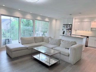 8211 Katy Fwy Unit 3, Houston, TX 77024