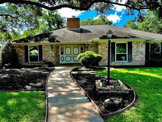3007 Broadmoor Dr, Sugar Land, TX 77478