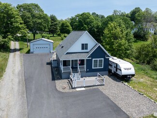 2 Church St, Deer Isle, ME 04627