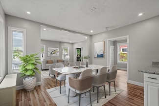 8 Hobson Ave, Worcester, MA 01603