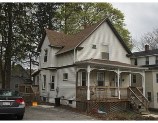 11 Gilman St, Worcester, MA 01605