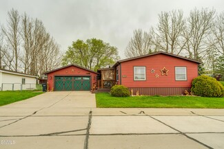 4606 Rebel Dr, Bismarck, ND 58503