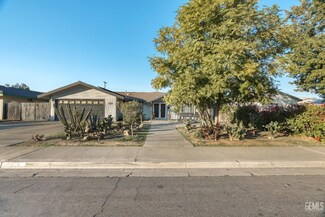 1908 Julian Ave, Bakersfield, CA 93304