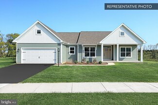 90 Heartwood Ct, Mahoning Township, PA 18235