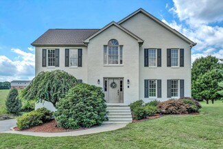 58 Yorktown Rd, Troutville, VA 24175