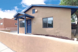 905 Mountain Rd NW, Albuquerque, NM 87102
