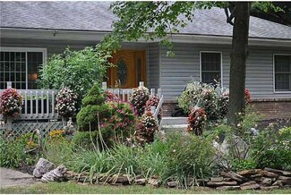 2827 Weckerly Rd, Monclova, OH 43542