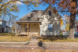1123 E Blaine St, Springfield, MO 65803