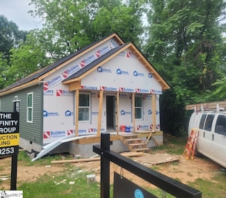 140 Broadus St, Greer, SC 29651