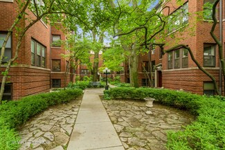 817 Lake St Unit 1S, Oak Park, IL 60301