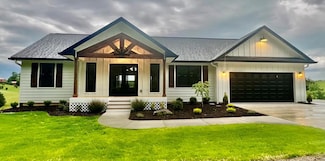 910 Meadow Lark, Byrdstown, TN 38549