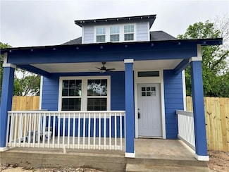 103 Pullen St, Mc Gregor, TX 76657