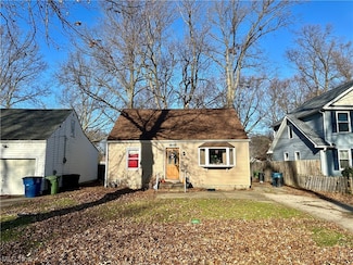 33675 Kenilworth Rd, Eastlake, OH 44095
