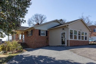 733 Hillview Dr, Dayton, VA 22821