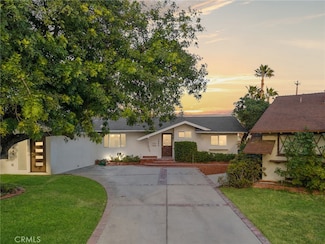 7942 Moorcroft Ave, Canoga Park, CA 91304