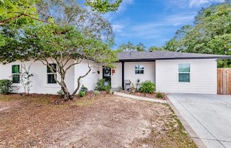 22 Robinwood Dr NW, Fort Walton Beach, FL 32548