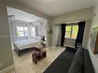 726 8th St Unit 1, Miami Beach, FL 33139
