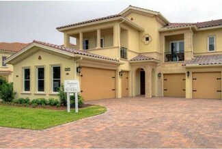 2313 Residence Cir Unit 201, Naples, FL 34105