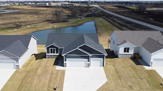 975 11th St, Waukee, IA 50263