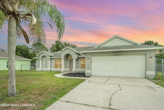 1013 Locust Ave NW, Palm Bay, FL 32907