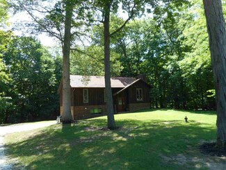 12737 S Maple Rd, Covington, IN 47932