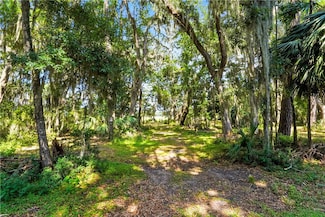 186 Hampton Point Dr, Saint Simons Island, GA 31522