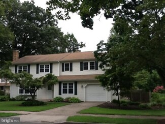 206 Howard St, Riverton, NJ 08077