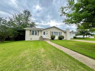 1405 Clayton Ave, Tupelo, MS 38804