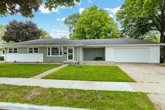 2339 Hamilton St, Oshkosh, WI 54901