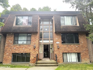 115 Oakwood Ave, Troy, NY 12180