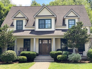 2 Maple Leaf Dr, Hyde Park, MA 02136