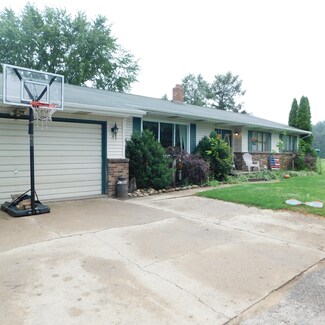 11341 Sycamore Ave, Grant, MI 49327