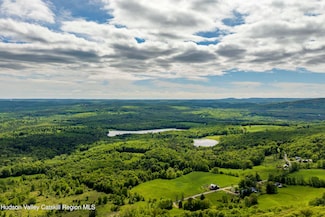 3 Red Rock Rd, Wawarsing, NY 12489