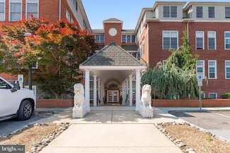 100 Aura Rd Unit 204, Clayton, NJ 08312