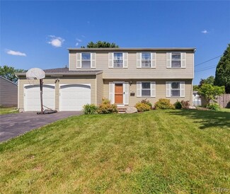 5 Lowell Rd, Liverpool, NY 13090