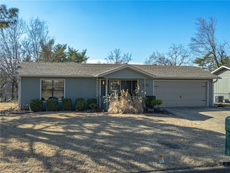 2218 W Wood St, Rogers, AR 72756