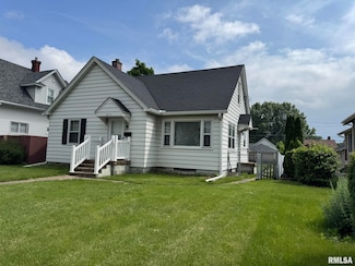 2711 E Locust St, Davenport, IA 52803
