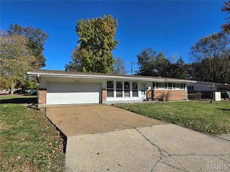 10468 Halls Ferry Rd, Saint Louis, MO 63136