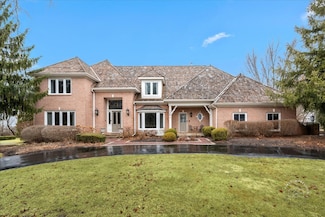 726 Fox Glen Dr, Saint Charles, IL 60174
