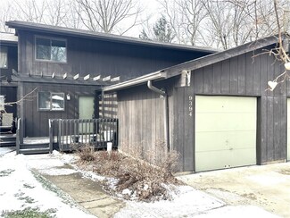 9394 Bassett Ln Unit 413, North Royalton, OH 44133