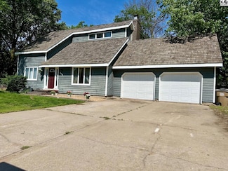 314 Juniper Dr, Hutchinson, KS 67502