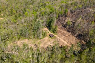 22 Still Hand Ln, Beattyville, KY 41311